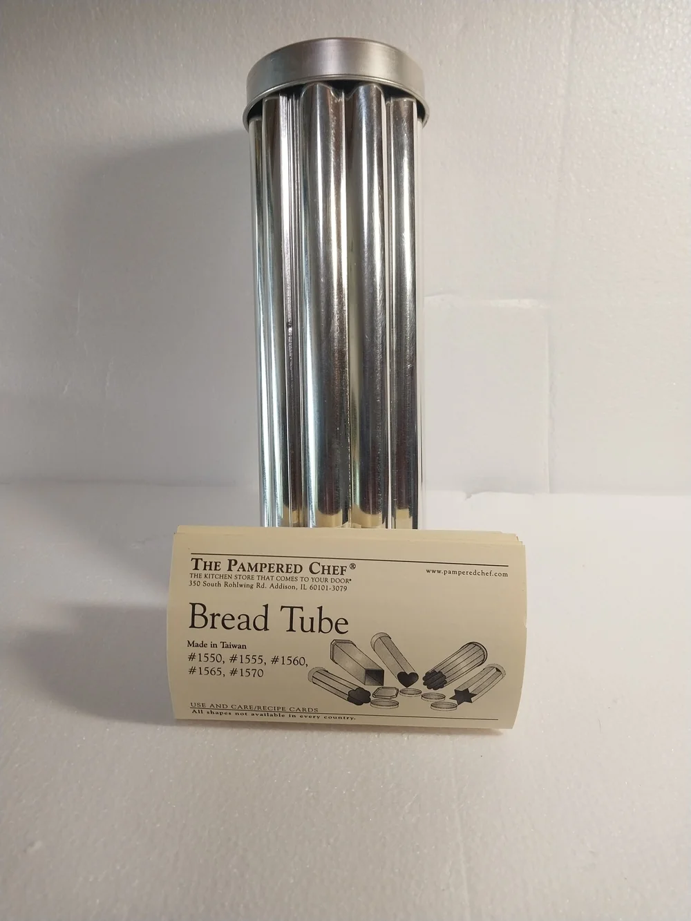 The Pampered Chef Bread Tube - Scalloped (Brown)